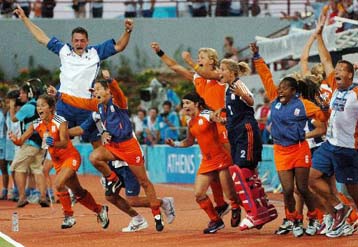Συγκλονιστικοί ημιτελικοί στο χόκεϊ γυναικών – Ολλανδία και Γερμανία στον τελικό