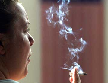 Το κάπνισμα «πιο ρυπογόνο από τους κινητήρες ντίζελ»