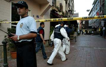 Έκρηξη βόμβας έξω από τράπεζα στην Τουρκία με επτά τραυματίες