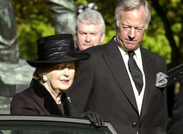 Ο υιός της Θάτσερ φέρεται να εμπλέκεται σε σχέδιο πραξικοπήματος στην Ισημερινή Γουινέα