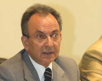 Το σχέδιο απλοποίησης των διαδικασιών ίδρυσης των επιχειρήσεων παρουσίασε ο Δ.Σιούφας