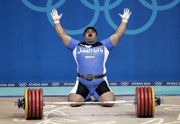 Σόου, ρεκόρ και χρυσό μετάλλιο από τον Ιρανό Ζαντέχ στα +105 κιλά της άρσης βαρών