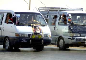 Ο Αλ-Σιστανί βρίσκεται εν πορεία προς τη Νατζάφ – Τουλάχιστον 50 νεκροί στην Κούφα