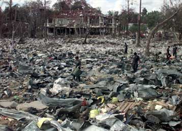 Ένας νεκρός από ισχυρή έκρηξη βόμβας σε πολυσύχναστη αγορά της Ταϊλάνδης