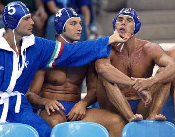 Νίκησαν οι Ιταλοί τους Κροάτες στο πόλο ανδρών και παίζουν με ΗΠΑ για την 7η θέση