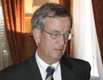 Επεκτείνει τις επενδύσεις της στην Ελλάδα η Siemens