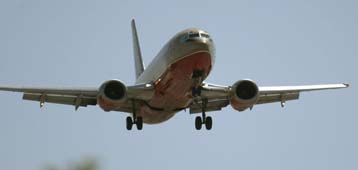 Λαθρομετανάστες που απελάθηκαν από τη Λιβύη κατέλαβαν το αεροπλάνο που τους μετέφερε