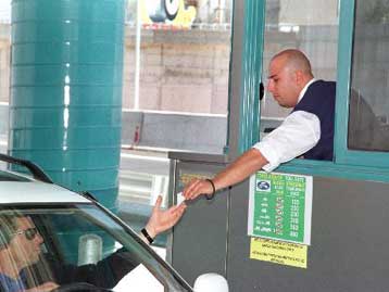 Ακριβαίνουν από την Τετάρτη τα διόδια της Αττικής Οδού