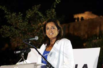 Σειρά επαφών Ντ.Μπακογιάννη με ξένους ομολόγους της προ της λήξης των Αγώνων