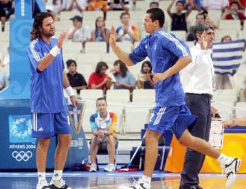 Πικρή… χαρά για τον Γιαννάκη και τον Αλβέρτη