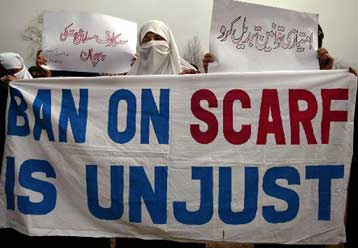 Απαγωγή Γάλλων στο Ιράκ με αίτημα την άρση απαγόρευσης της ισλαμικής μαντήλας