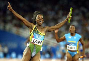 Η Βερόνικα Κάμπελ πολυνίκης αθλήτρια στο στίβο