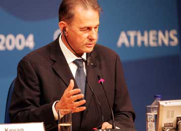 Έκθετο στο θέμα Κεντέρη-Θάνου άφησε τον πρόεδρο του ΣΕΓΑΣ ο Ζακ Ρογκ