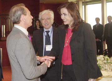 Τον δήμαρχο του Παρισιού Μπερτράν Ντελανοέ δέχθηκε η Ντόρα Μπακογιάννη