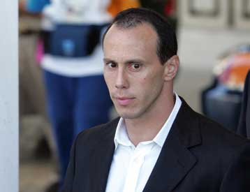 Στον εισαγγελέα καταθέτει το πρωί της Δευτέρας ο Κώστας Κεντέρης