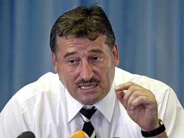 Τη διεξαγωγή πρόωρων βουλευτικών εκλογών στην Τσετσενία ζητά η Κομισιόν