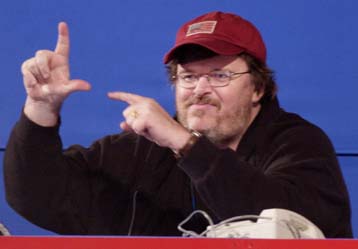 ΜακΚέιν και Τζουλιάνι στηρίζουν Μπους – Εμφάνιση έκπληξη από τον Μουρ