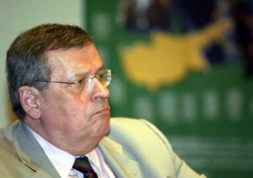 Στη Βουλή το πόρισμα για τυχόν ποινικές ευθύνες πρώην υπουργών για το «Σπατόσημο»