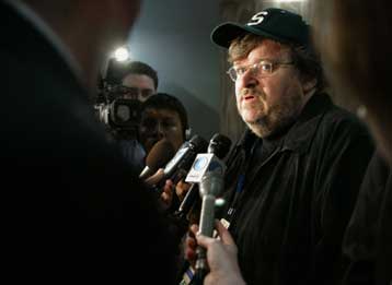 Ανοίγουν την Πέμπτη οι «Νύχτες Πρεμιέρας» με το «Fahrenheit 9/11» του Μάικλ Μουρ