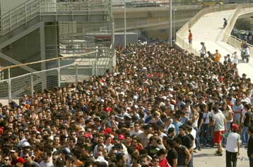 Εξαντλήθηκαν τα εισιτήρια του ματς της εθνικής με την Τουρκία, ουρές χιλιάδων ατόμων