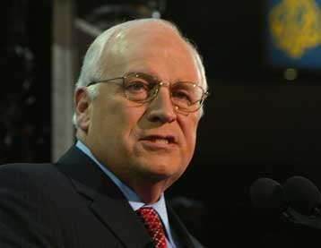 Σκληρή επίθεση κατά Κέρι από τον Ντικ Τσένι, που χρίστηκε υποψήφιος αντιπρόεδρος των ΗΠΑ