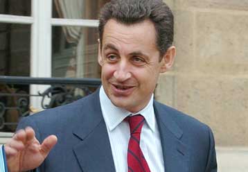 Επίθεση στην ακρίβεια από τον «τσάρο» της γαλλικής οικονομίας Νικολά Σαρκοζί