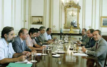 Έτοιμη για διαπραγματεύσεις, αλλά και για κινητοποιήσεις, δηλώνει η ΑΔΕΔΥ