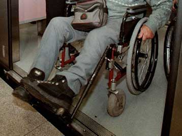 Τέσσερα «αγκάθια» στις μετακινήσεις των ατόμων με αναπηρίες στους Παραολυμπιακούς