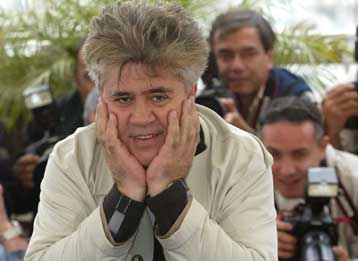 «Θερμή υποδοχή» επιφύλαξαν οι κάτοικοι της Πολωνίας στη νέα ταινία του Αλμοδόβαρ