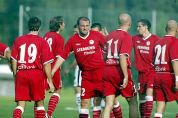 Ενοχλήσεις στο γόνατο ο Ανατολάκης, δεν προπονήθηκε την Τρίτη