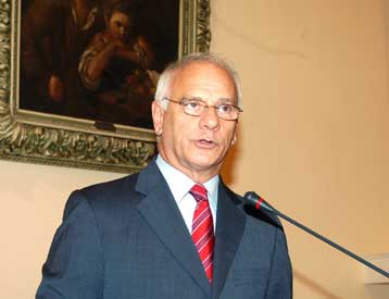 Μυστική εγκύκλιος για προσλήψεις μέσω υπουργείου Αμυνας σε γραφεία της Ρηγίλλης