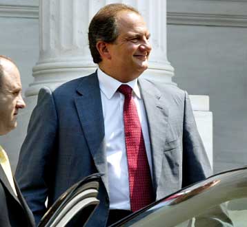 Διαδοχικές συναντήσεις με Κεφαλογιάννη, Χατζηεμμανουήλ, Κασσιμάτη είχε ο Κ.Καραμανλής