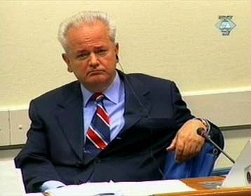 Οι Βρετανοί δικηγόροι δεν επιθυμούν να υπερασπιστούν τον Μιλόσεβιτς