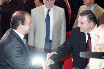 «Μνημείο ασαφών διακηρύξεων» χαρακτηρίζει το ΠΑΣΟΚ την ομιλία Καραμανλή στη ΔΕΘ