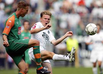 Μόνη πρώτη έμεινε η Στουτγάρδη μετά την ήττα σοκ της Λεβερκούζεν