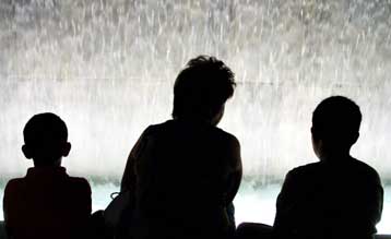 Απαισιόδοξοι δηλώνουν οι πολίτες για το μεταολυμπιακό τοπίο της χώρας