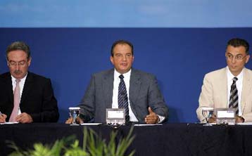 Την παραίτηση του αργηγού του Γενικού Επιτελείου Αεροπορίας ανακοίνωσε ο πρωθυπουργός