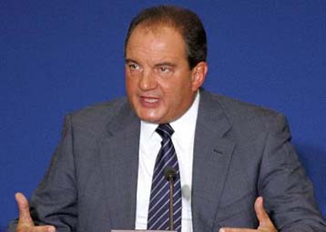 Τρεις προτεραιότητες για την οικονομική πολιτική την επόμενη τριετία