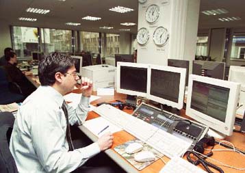 Αλλαγές σε ασφαλιστικό και περαιτέρω ευελιξία στις εργασιακές σχέσεις συνιστά το ΔΝΤ