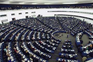 Το Ευρωκοινοβούλιο καθυστερεί την οικονομική βοήθεια προς τους Τουρκοκύπριους