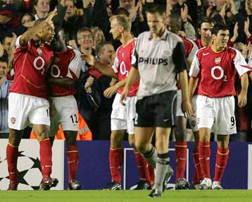 Δύσκολο… τρίποντο για την Αρσεναλ-Επίδειξη δύναμης από Τσέλσι και Μπερτελόνα