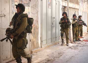 Πάνω από 10 Παλαιστίνιοι νεκροί σε συγκρούσεις στη Δυτική Όχθη