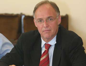 Πεντέμισυ χιλιάδες συνταξιούχοι δήλωναν έγγαμοι για να λάβουν το επίδομα συζύγου