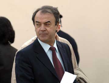 Δριμύ κατηγορών Τσοβόλα για τα «χαλκεία της Αντιτρομοκρατικής» στη δίκη του ΕΛΑ