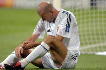 Νοκ άουτ για τρεις μήνες ο Ζινεντίν Ζιντάν