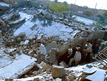 Περίπου 60 νεκροί από επιθέσεις Αμερικανών στη Φαλούτζα και το Ραμάντι