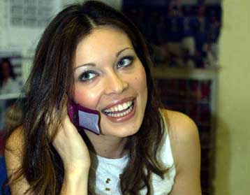 Μείωσε τα τέλη τερματισμού η Vodafone – Ακολουθούν Cosmote, TIM και Q-Telecom