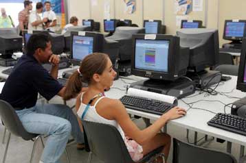 Δημόσιος διάλογος ξεκινά για τις διευθύνσεις .gr με ελληνικούς χαρακτήρες