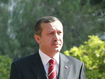 Αναβλήθηκε στην Τουρκία η ψήφιση του αμφιλεγόμενου νόμου για τη μοιχεία