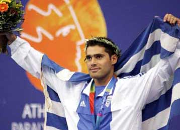 «Χρυσός» ο Ταϊγανίδης, «χάλκινοι» ο Κωστάκης στην κολύμβηση και ο Καλαράς στον δίσκο